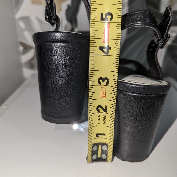 Anne Klein heels - Picture 4 of 5